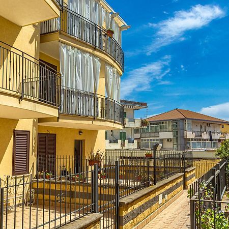 Villetta Desiderio Apartment จีอาร์ดีนี นักซอส ภายนอก รูปภาพ