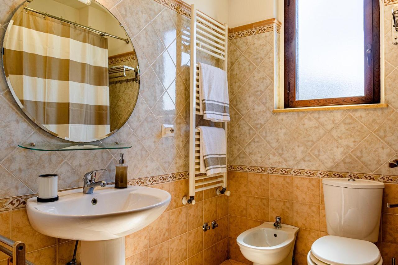 Villetta Desiderio Apartment จีอาร์ดีนี นักซอส ภายนอก รูปภาพ