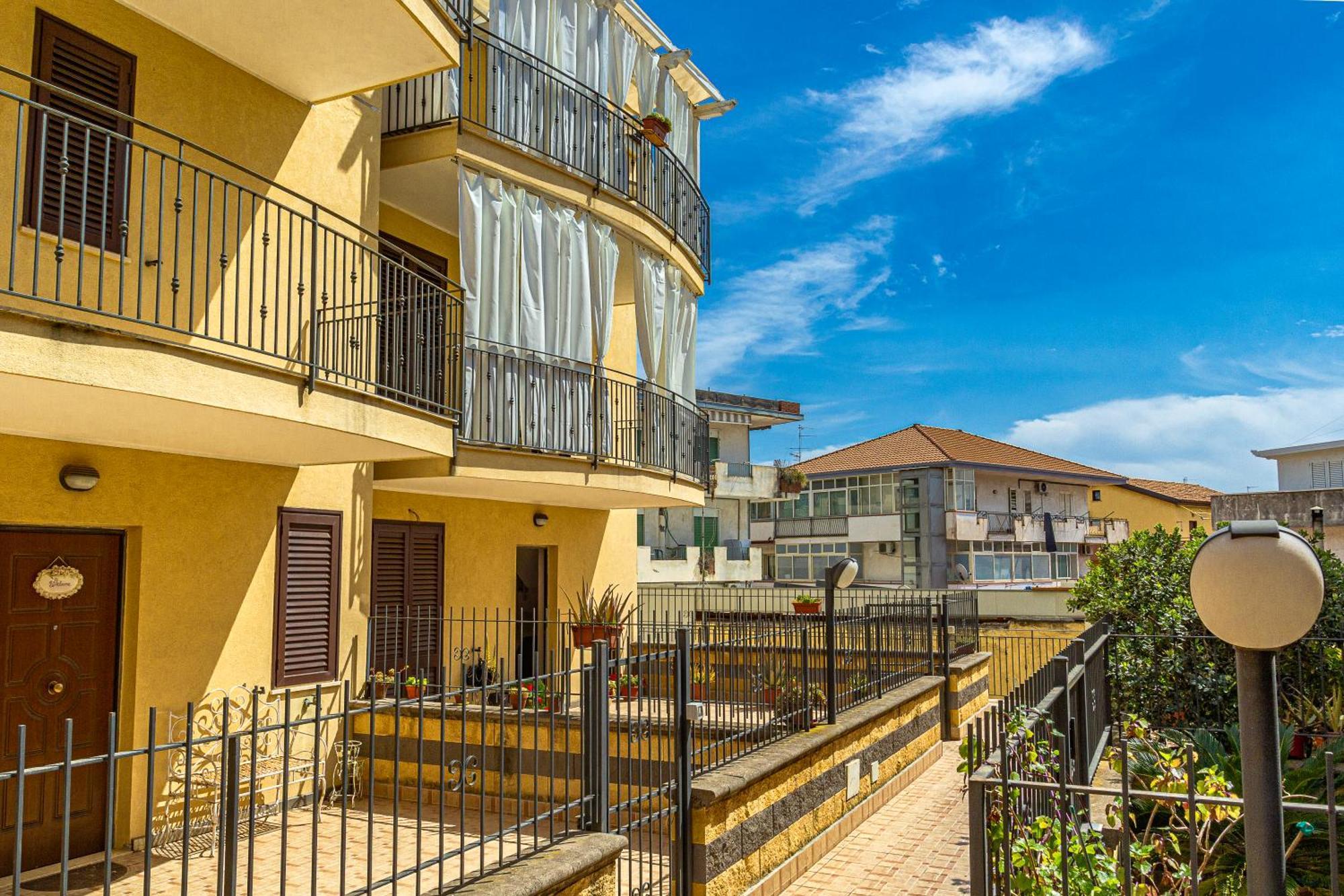 Villetta Desiderio Apartment จีอาร์ดีนี นักซอส ภายนอก รูปภาพ