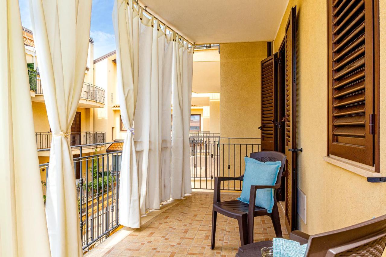 Villetta Desiderio Apartment จีอาร์ดีนี นักซอส ภายนอก รูปภาพ